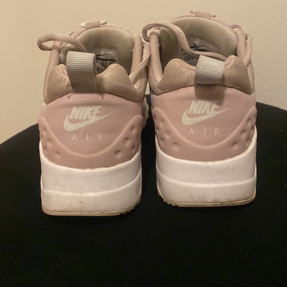 Nike Air Max Motion LW SE - Picture 4 of 9